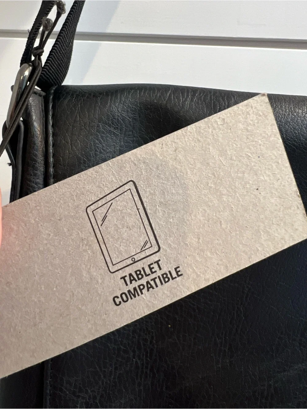 NWT Kenneth Cole Reaction 